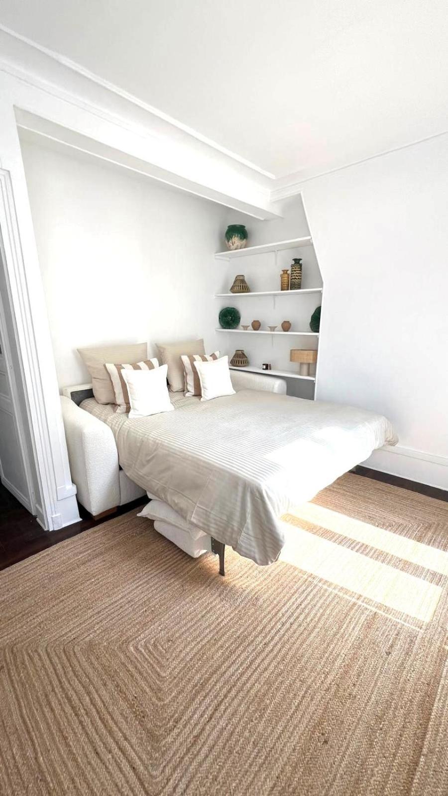 Aparthotel Elegant Montmartre Overlooking Rooftops Paris