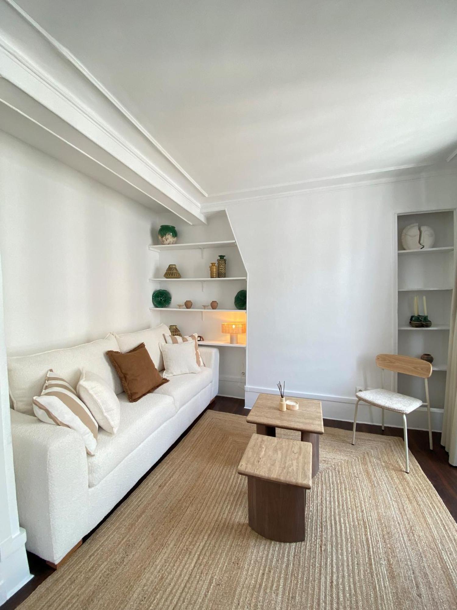 Elegant Montmartre Overlooking Rooftops 4*